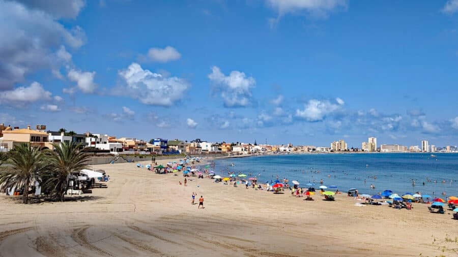 Playa de levante en agosto