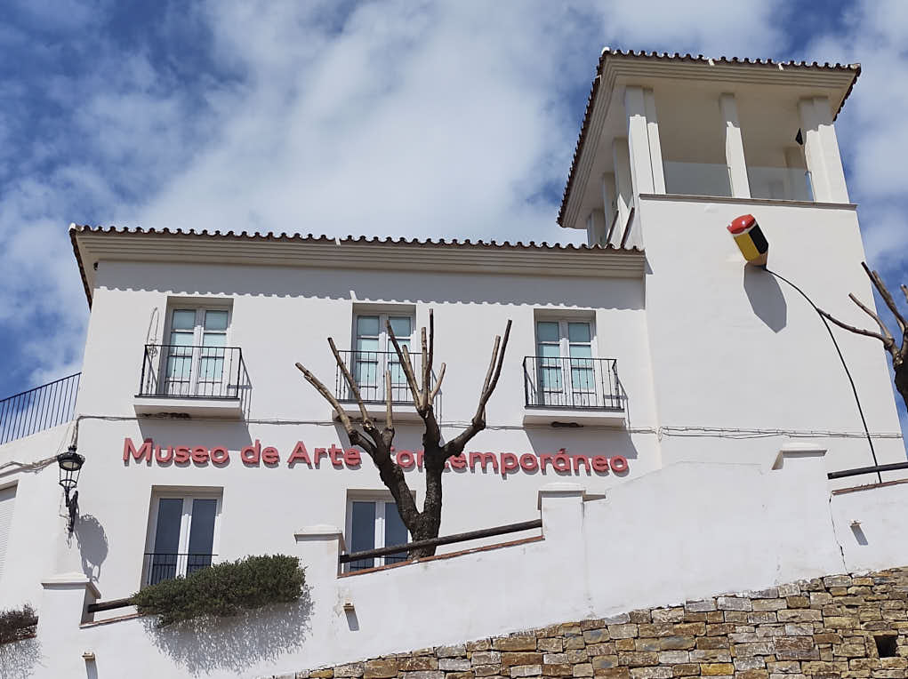Museo de arte contemporaneo en genalguacil, el pueblo museo