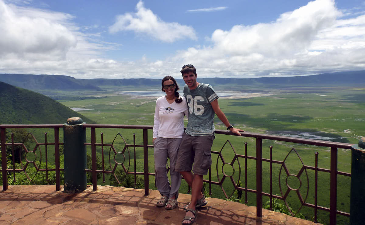 Cómo preparar tu Safari en Tanzania 13 Mike y yo delante del PN del Ngorongoro