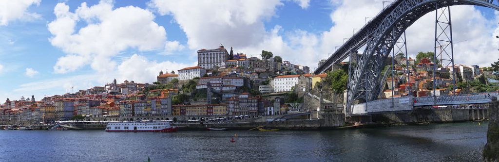 20 cosas que no puedes perderte en Oporto. 6 Pasear por Cais da Ribera oporto