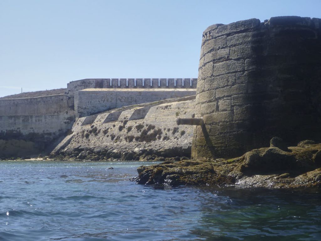 TARIFA: Guía completa, qué ver y qué hacer. 11 las fortificaciones en la isla de Tarifa