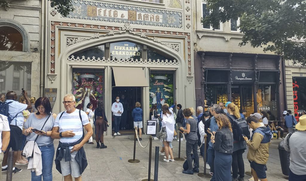 20 cosas que no puedes perderte en Oporto. 56 Libreria Lello Oporto