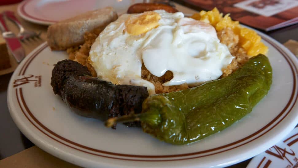 Huevos a lo Bestia