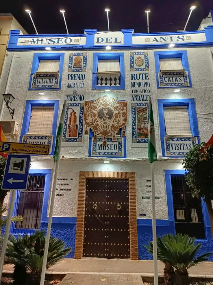 Museo del Anís y Patio de Anselmo