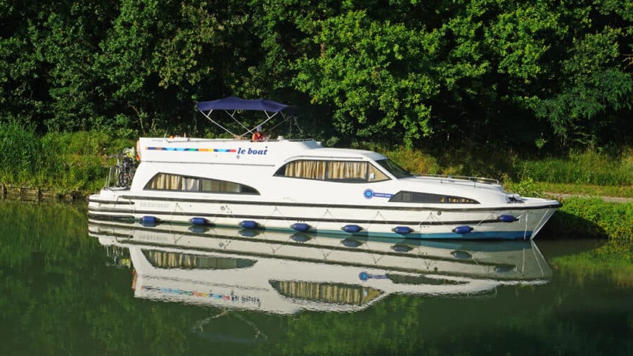 Barco fluvial Mystic de 15metros