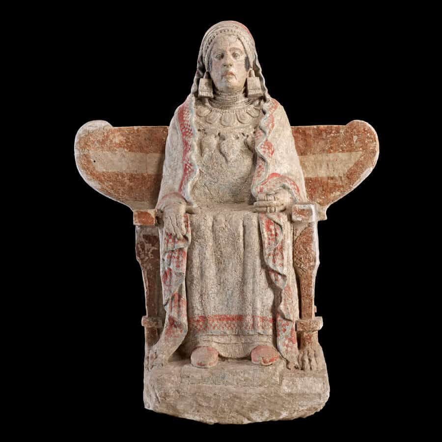 La Dama de Baza - foto de la figura original está expuesta en el Museo Arqueológico Nacional en Madrid