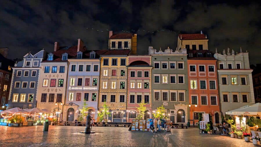 Plaza mayor de casco antiguo de Varsovia