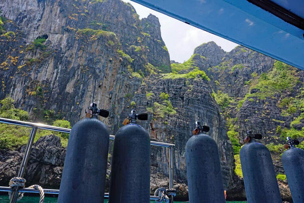 Submarinismo con Leisure Dive Center