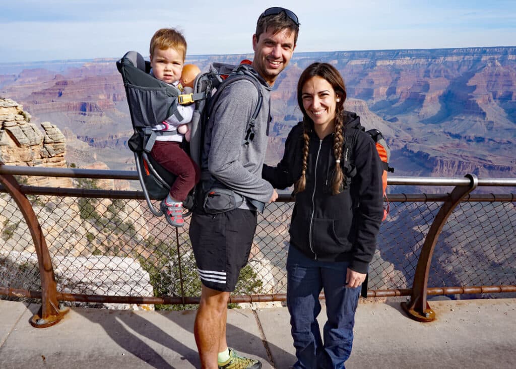Mike, Lucía y África en el gran Cañón de Colorado. USA