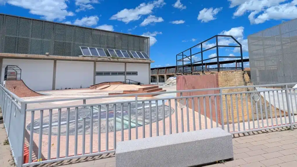 Cártama con niños: una escapada familiar cerquita de Málaga que te sorprenderá 5 Skatepark moderno para niños mayores y adolescentes en Cártama con niños