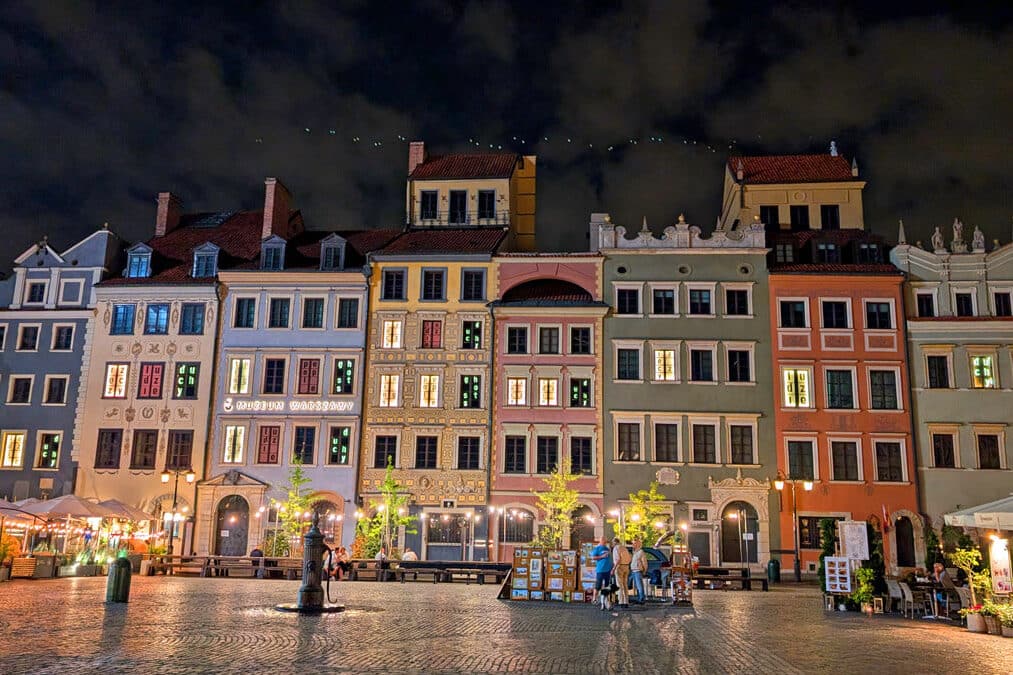 Plaza mayor de casco antiguo de Varsovia