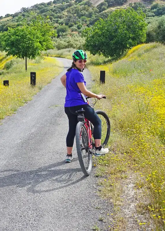 Qué ver en la Subbética Cordobesa con niños 27 Ruta en bici por la Vía Verde del Aceite con niños