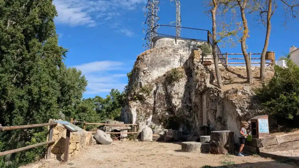 Cuevas del Becerro: naturaleza, tradición y estrellas en el corazón de Málaga 13 Molino Harinero de Cubo