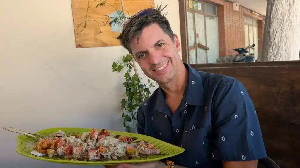 Lanjarón: qué ver en el Pueblo del Agua de la Alpujarra 28 Ensalada en el Asador el Carbón Lanjarón