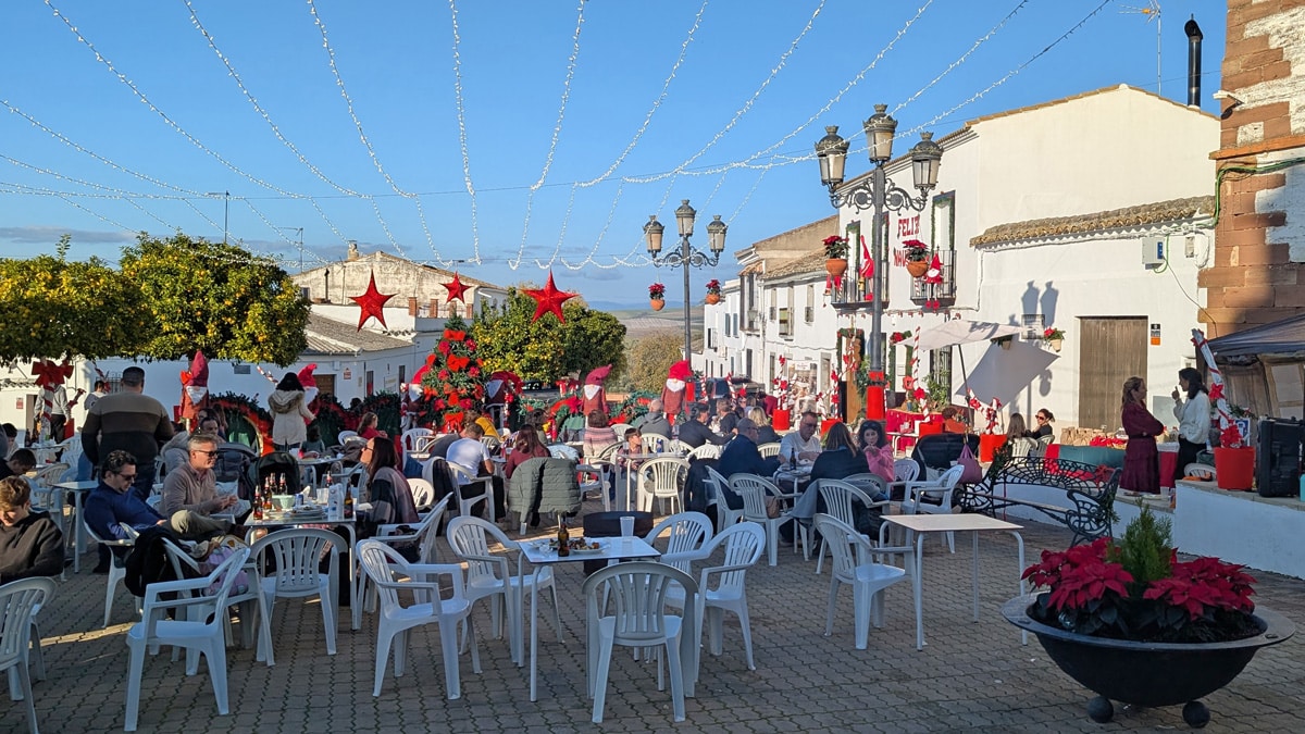 The town square of Morente during the december bank holiday