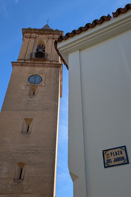 La plaza de Jamon en el centro de Jabujo, Huelva