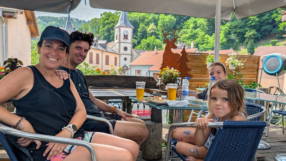 Familiar feliz en Lutzelbourg