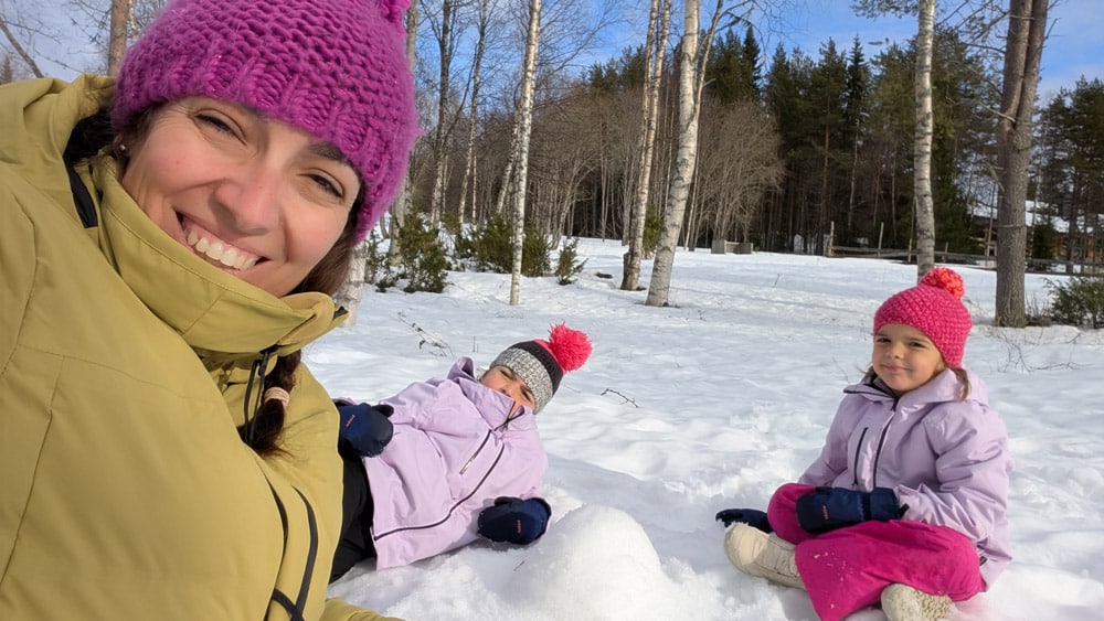 familia en la nieve blogueraviajera