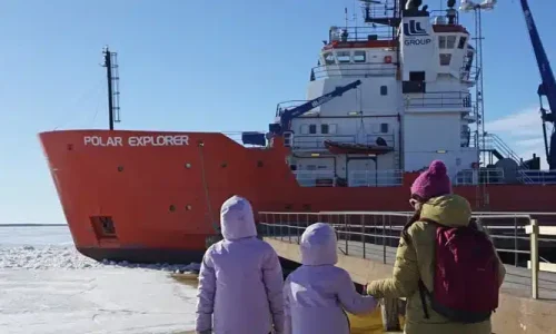 Crucero romperhielos el Polar Explorar con niños