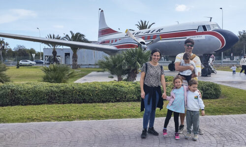 Familia en el museo de Aeronáutica Málaga