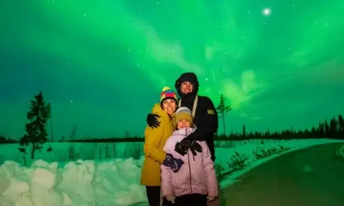 familia aura boreales en laponia